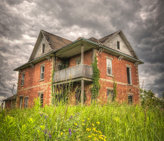 King of the Hill - abandoned farmhouse in Ontario, Canada
