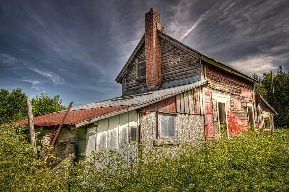 Jack Daniel's - Abandoned farmhouse in Ontario, Canada