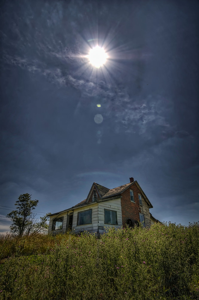 Per Aspera Ad Astra - Chartreuse Dream - Abandoned farmhouse in Ontario, Canada