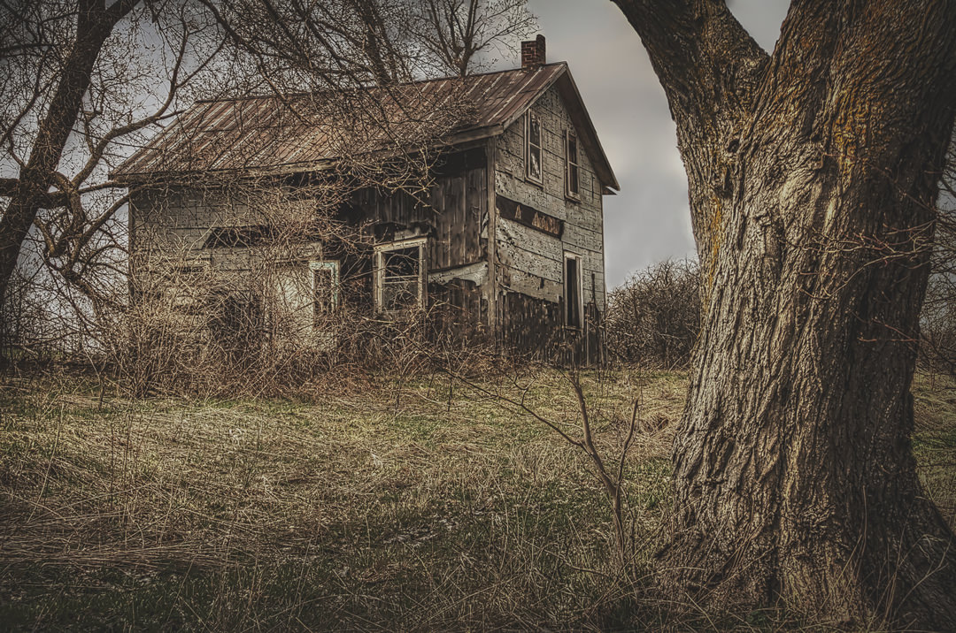 Undercurrent - Abandoned farmhouse in Ontario, Canada - Left Ahead Photography