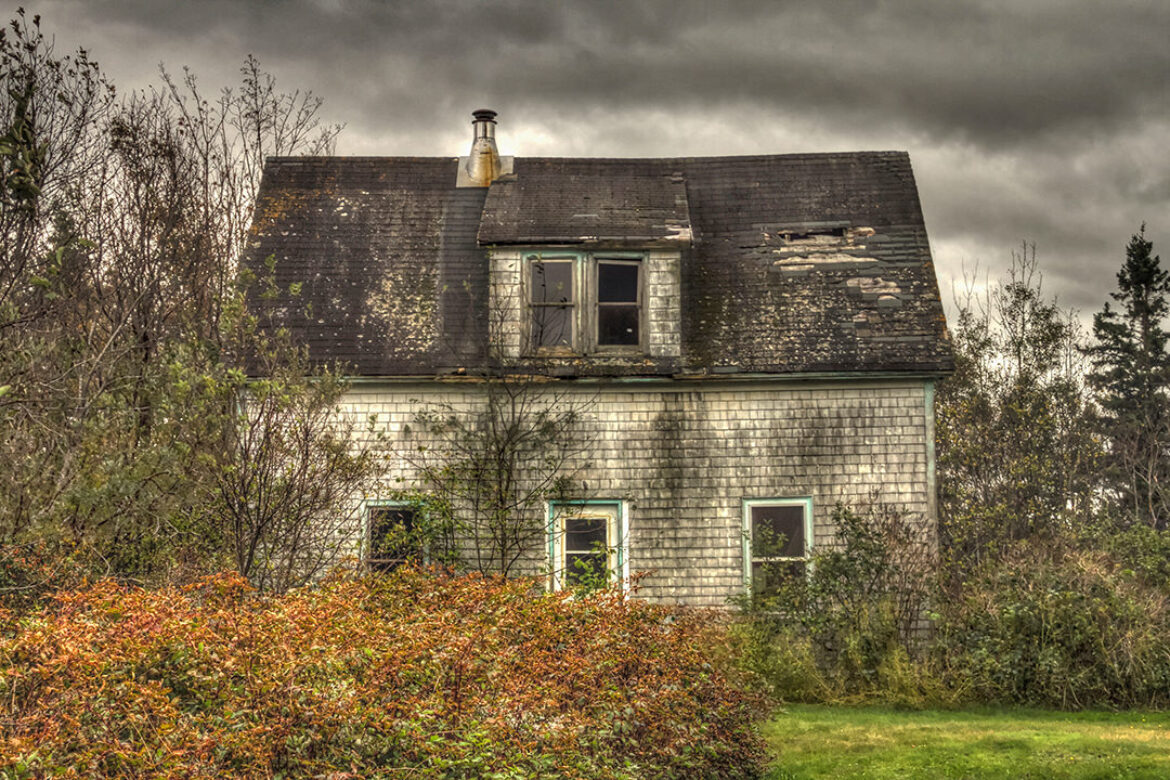 “Coastal Processes 1” - Abandoned farmhouse in Nova Scotia, Canada - Left Ahead Photography (leftahead.ca) Rurex | Urbex | Landscapes | Streets
