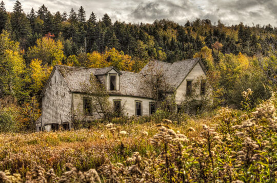 “Homestead 3” - Abandoned farmhouse in New Brunswick, Canada - Left Ahead Photography (leftahead.ca) Rurex | Urbex | Landscapes | Streets