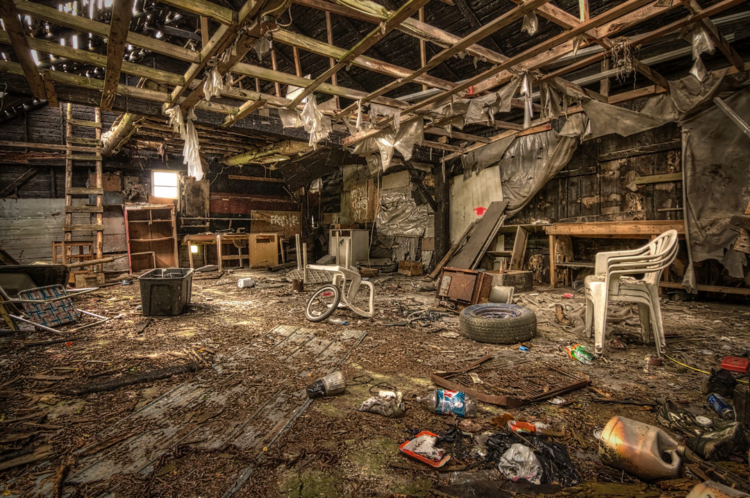King of the Hill - abandoned farmhouse in Ontario, Canada