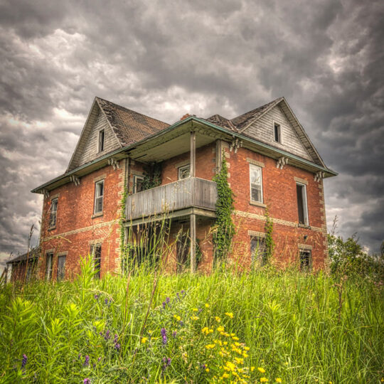 King of the Hill - abandoned farmhouse in Ontario, Canada