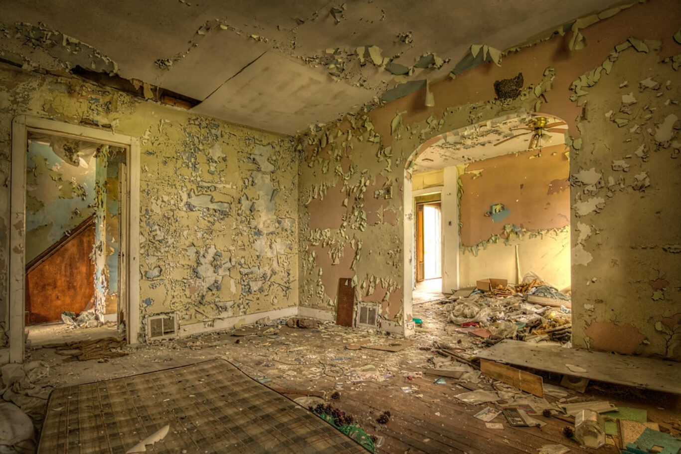 Equilibrium - abandoned farmhouse in Ontario, Canada