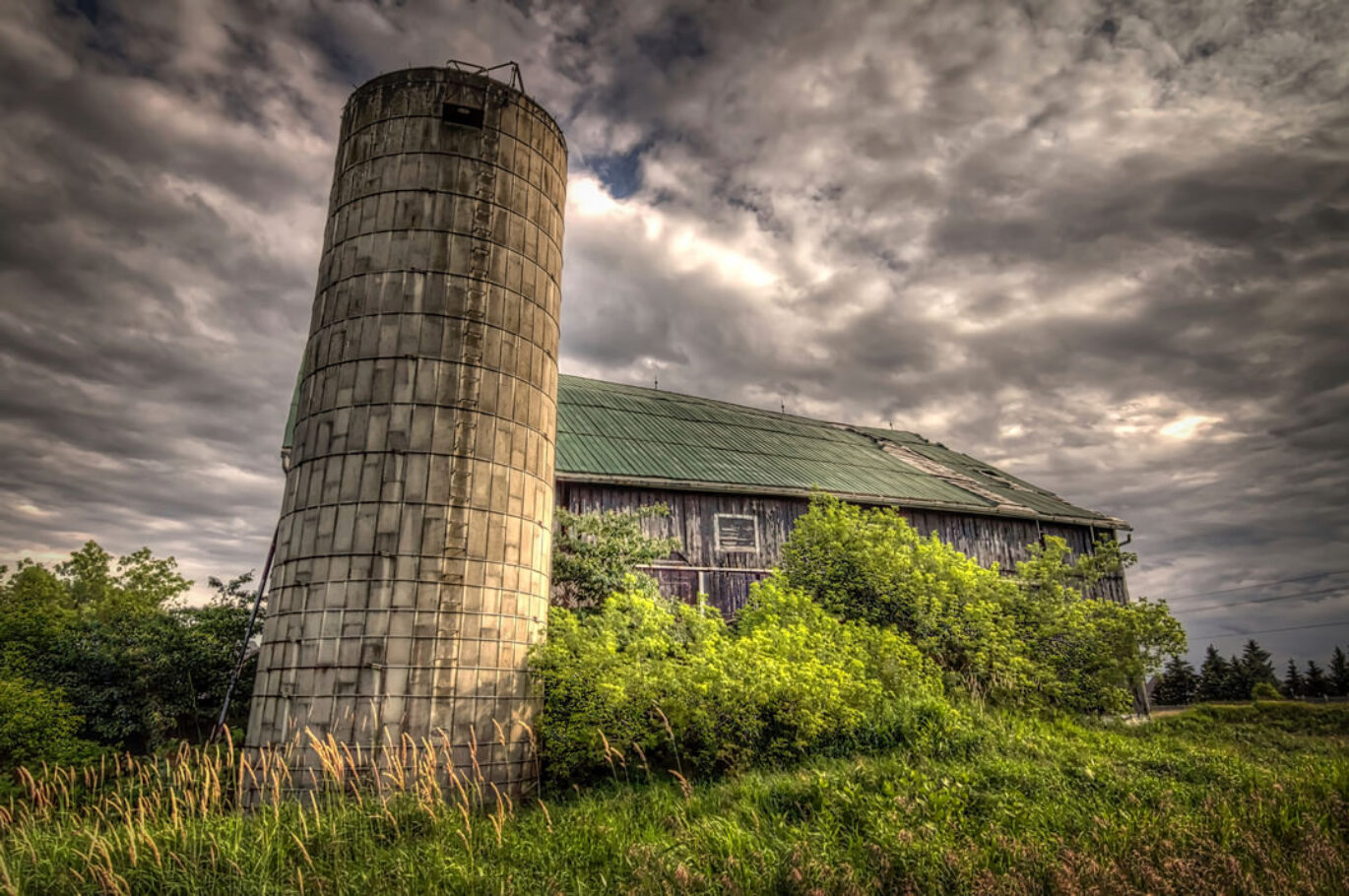 Equilibrium - abandoned farmhouse in Ontario, Canada