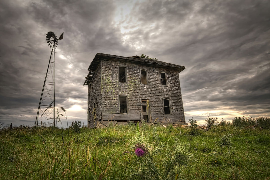 Homecoming - abandoned farmhouse in Ontario, Canada