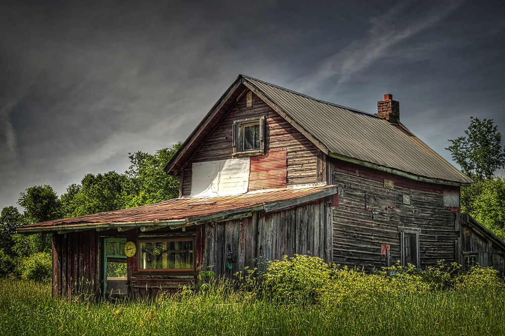 Jack Daniel's - Abandoned farmhouse in Ontario, Canada
