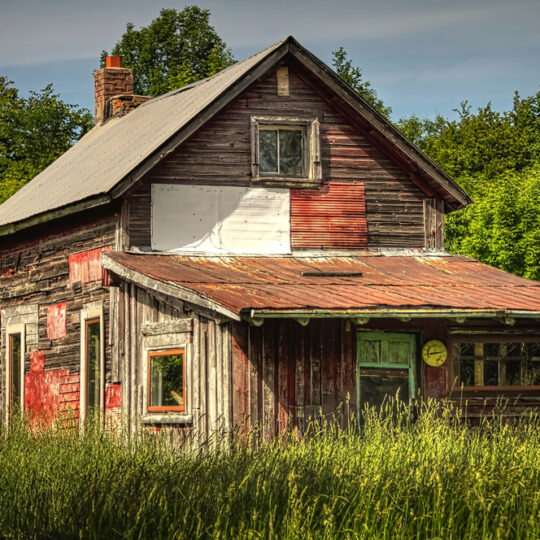 Jack Daniel's - Abandoned farmhouse in Ontario, Canada
