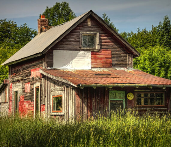 Jack Daniel's - Abandoned farmhouse in Ontario, Canada