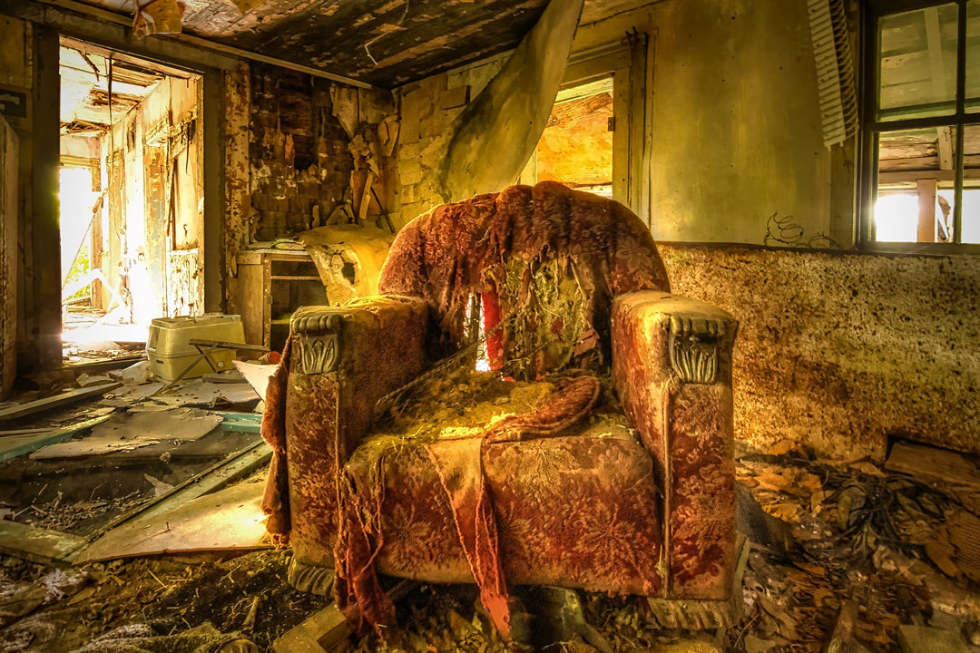 abracadabra - Abandoned farmhouse in Ontario, Canada - Left Ahead Photography Rurex Urbex Landscapes Streets