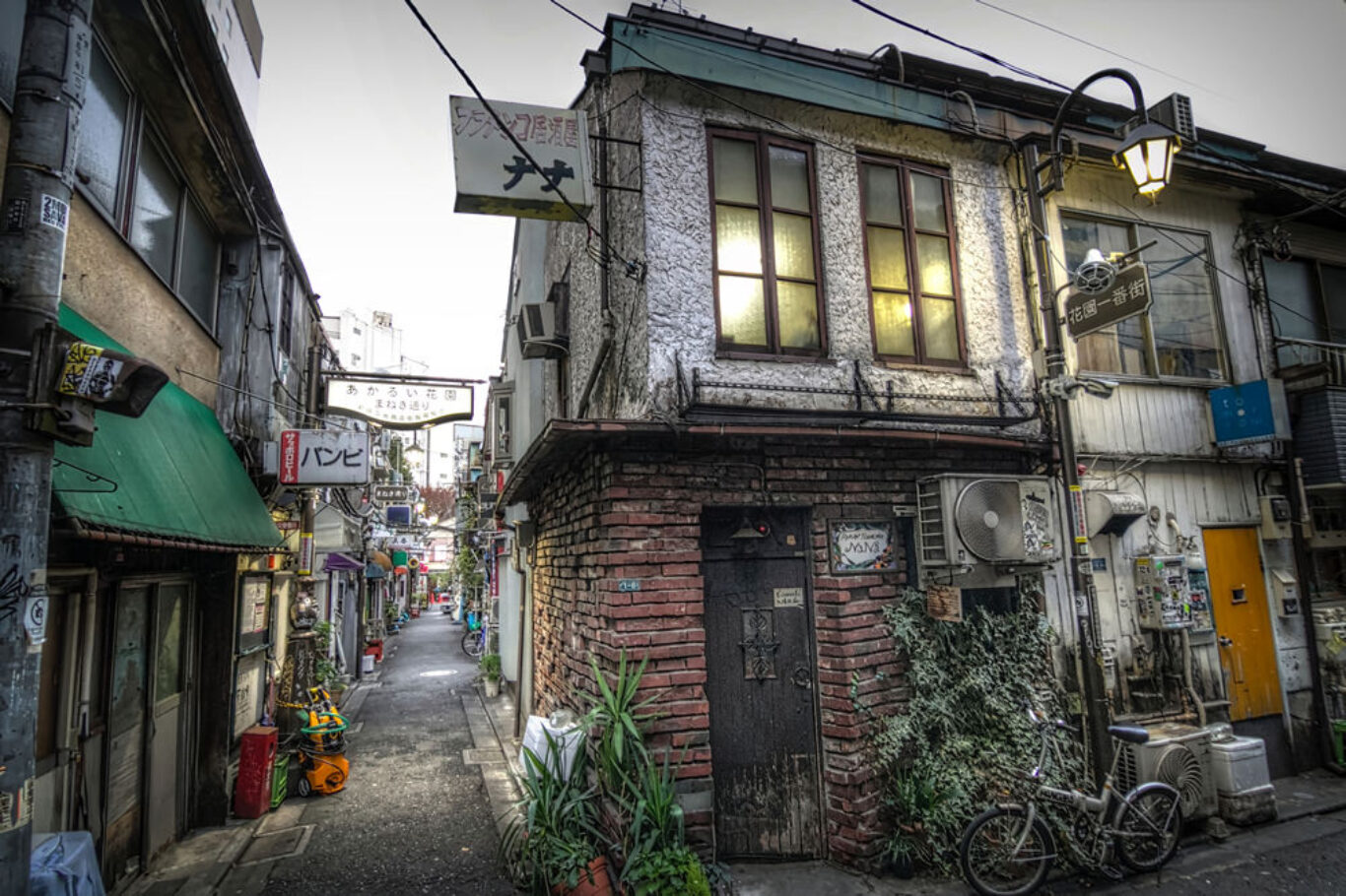 Shinjuku Golden Gai, Tokyo