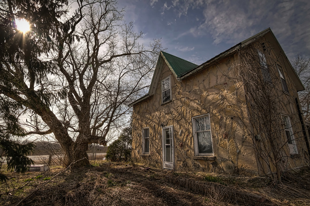 Once Broken - Abandoned farmhouse in Ontario, Canada - Left Ahead Phtography