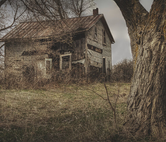 Undercurrent - Abandoned farmhouse in Ontario, Canada - Left Ahead Photography