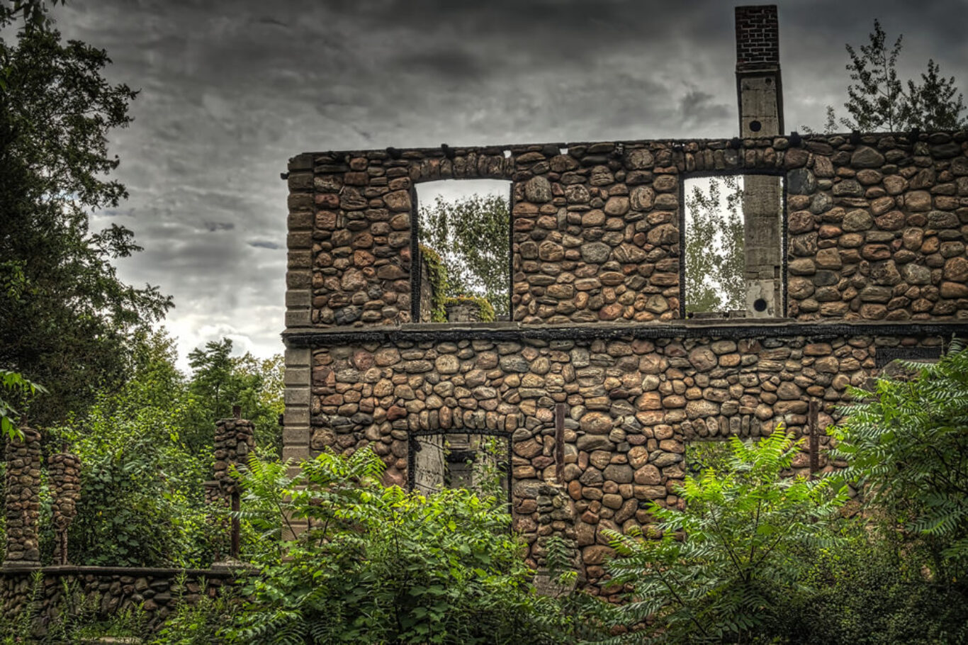 Château de Silence - abandoned stone manor in Ontario, Canada