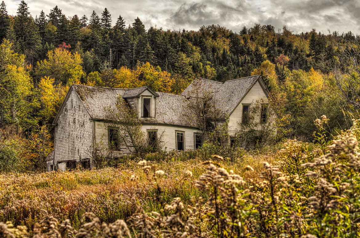 “Homestead 3” - Abandoned farmhouse in New Brunswick, Canada - Left Ahead Photography (leftahead.ca) Rurex | Urbex | Landscapes | Streets